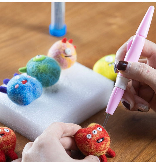 What's needle felting wool ?