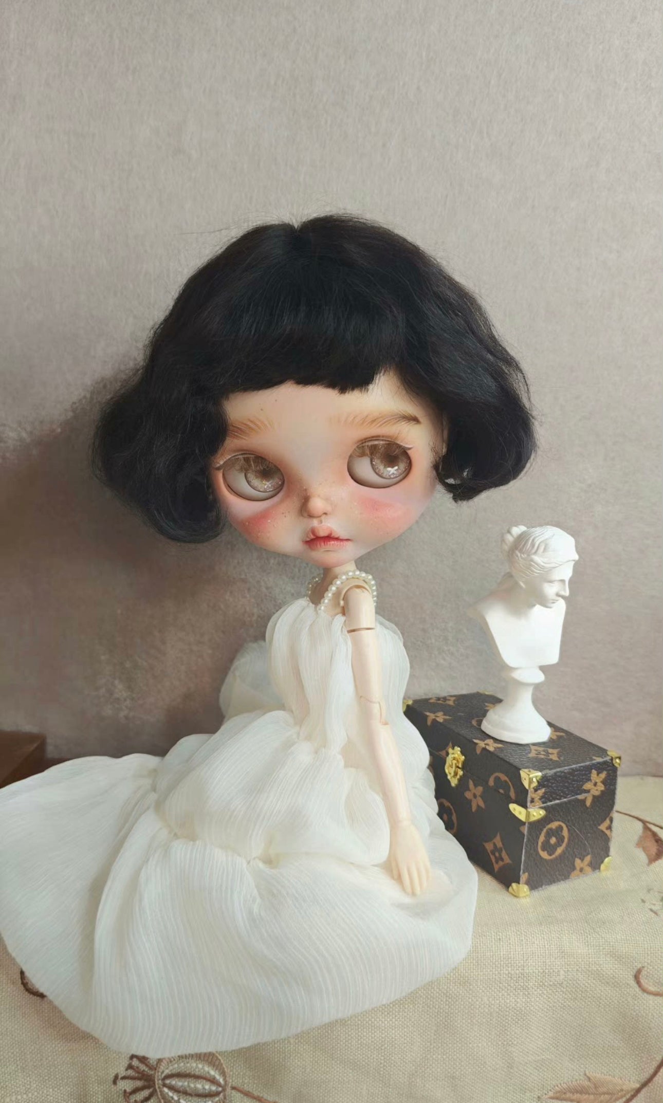 BLYTHE DOLL BLACK SHORT WIG HANDMADE CUSTOM01