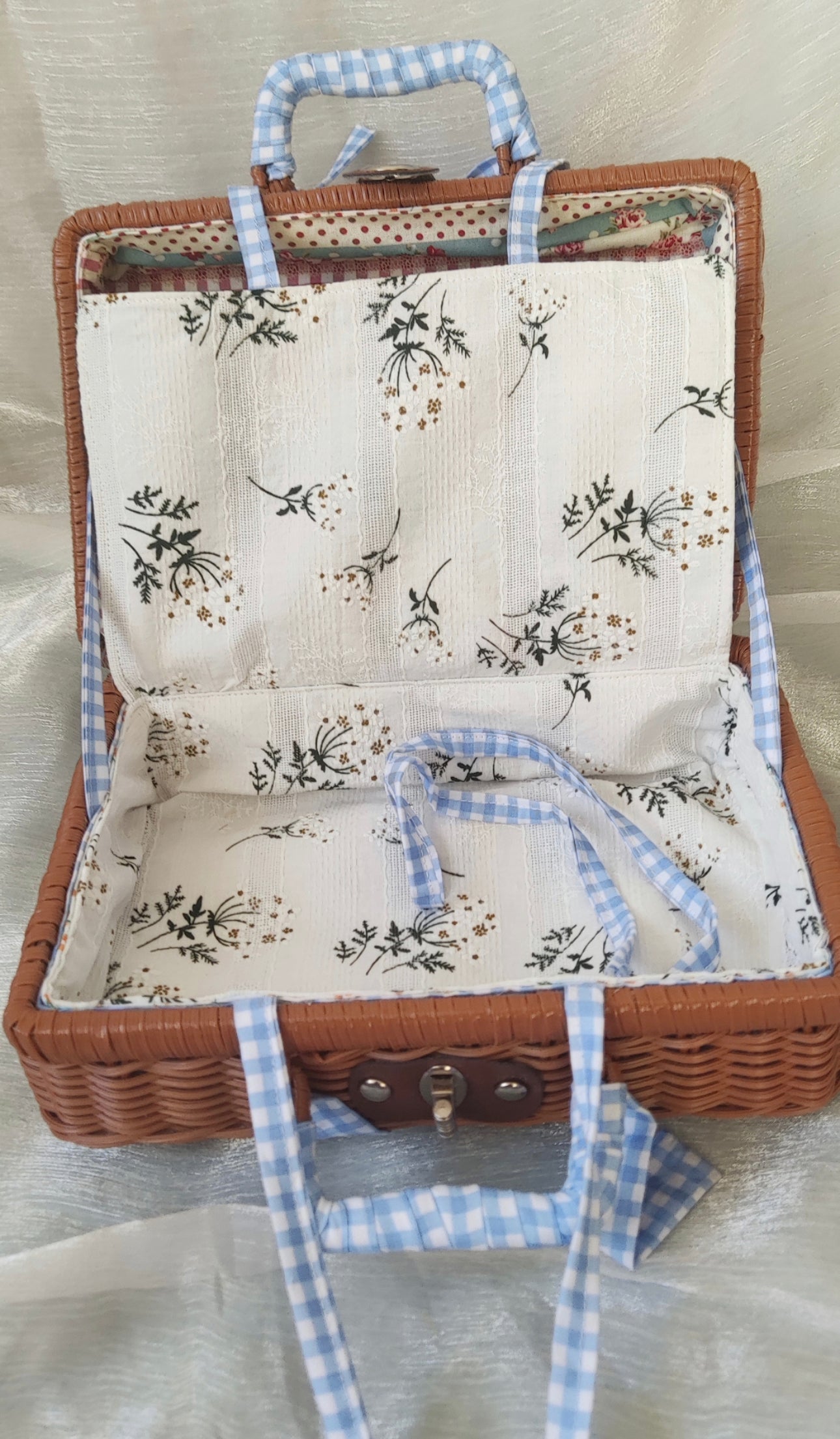 BLYTHE OB 24 BJD DOLL travel bag for 1/6 BJD Blythe Protective SHOWCASE/DISPLAYCASE/CARRYCASE02 26CM*16CM*11CM