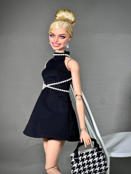 Custom Barbie doll ,Repaint OOAK Barbie Repainted Head,repaint custom OOAK Barbie Commission 001