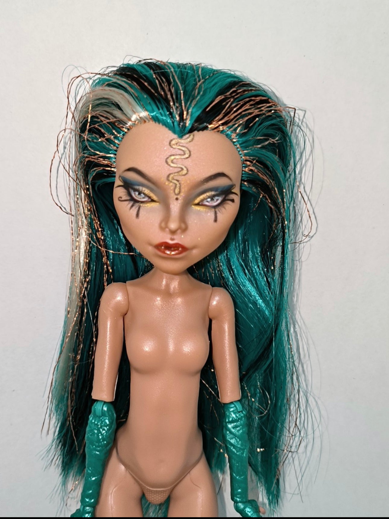 MONSTER HIGH DOLL OOAK CUSTOM,MONSTER HIGH DOLLS REPAINT,FRANKIE,DRACULAURA,LAGOONA ETC.- ART DOLL 0187