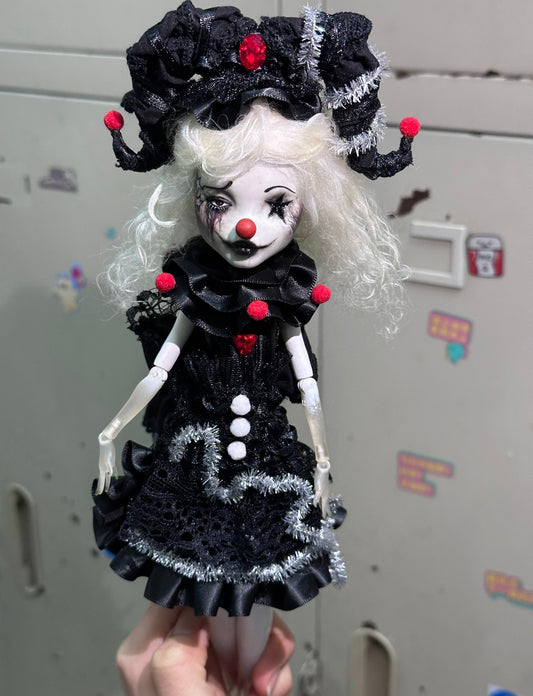 MONSTER HIGH DOLL OOAK CUSTOM,MONSTER HIGH DOLLS REPAINT,FRANKIE,DRACULAURA,LAGOONA ETC.- ART DOLL 01320