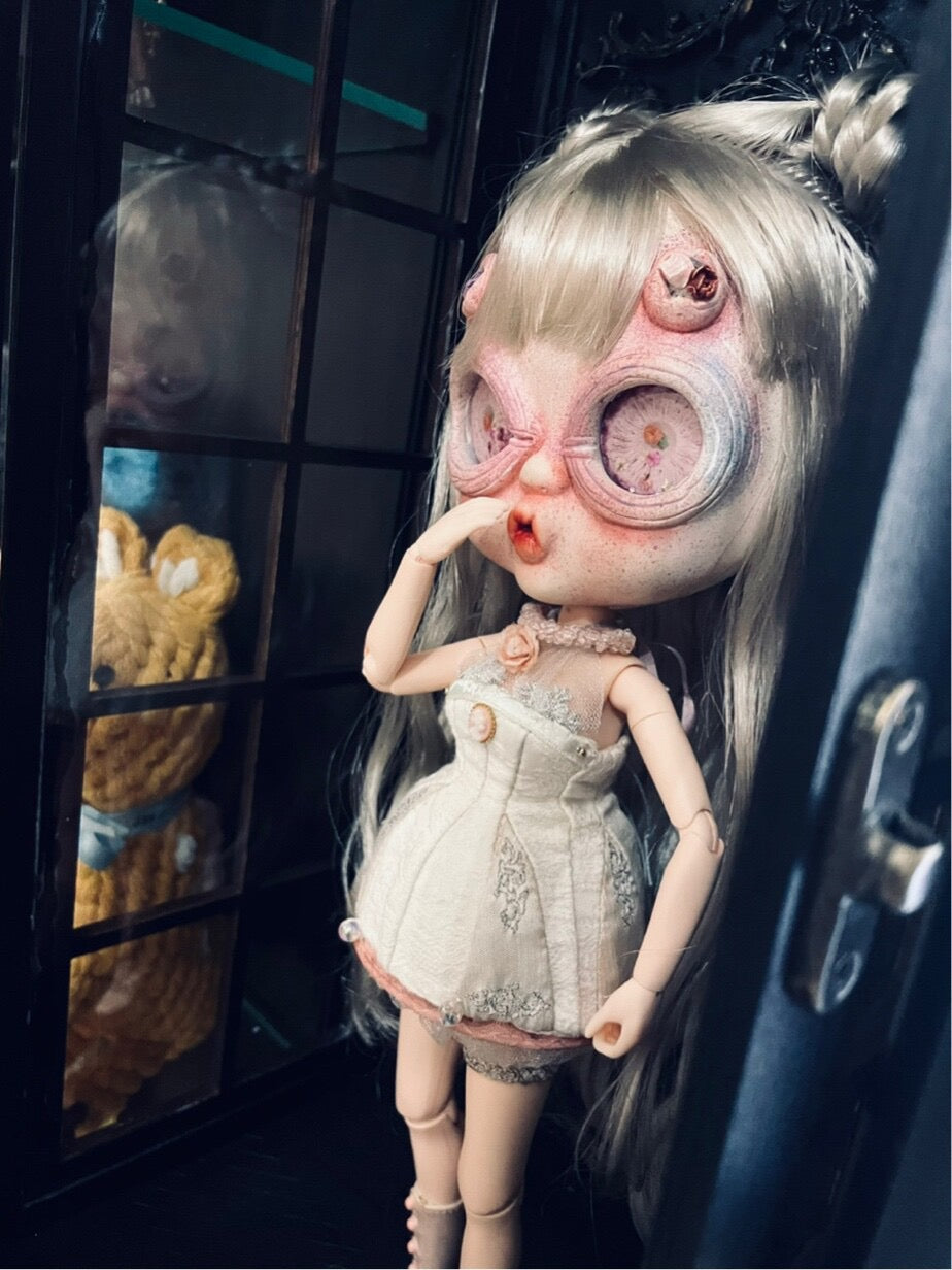 Blythe BJD dollhouse SHOW ROOM for blythe/ bjd DOLL SHOWCASE/DISPLAYCASE/CARRYCASE08