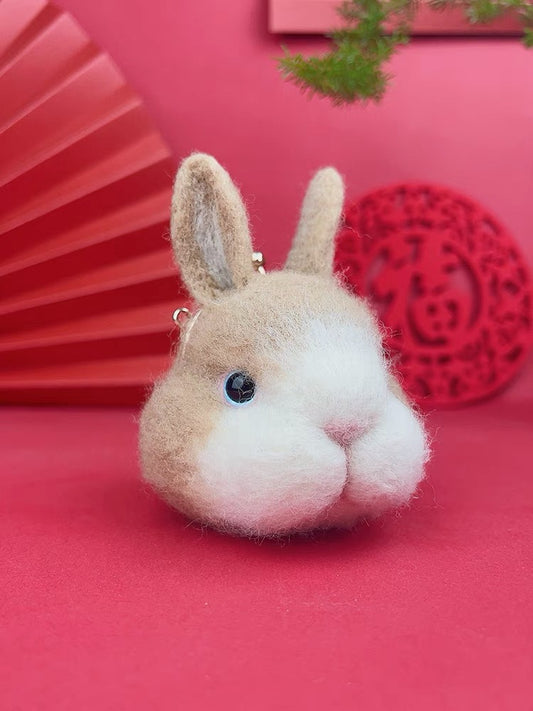 Needle felted wool Felting Animals 《Bunny》Material Kit Handmade Craft 013