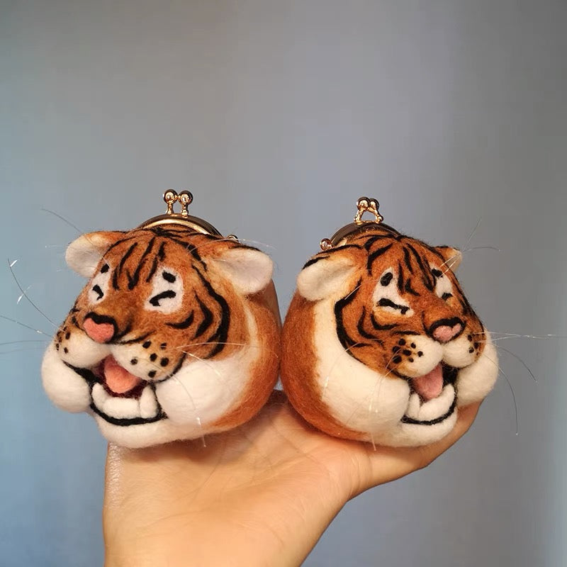 Needle felted wool Felting Animals 《Tigger》Wallets Material Kit Handmade Craft 016