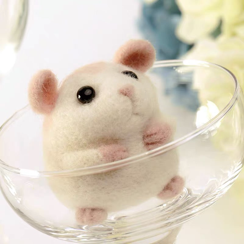 Needle felted wool Felting 《mouse》Material Kit Handmade Craft Valentine's Day Gift 033