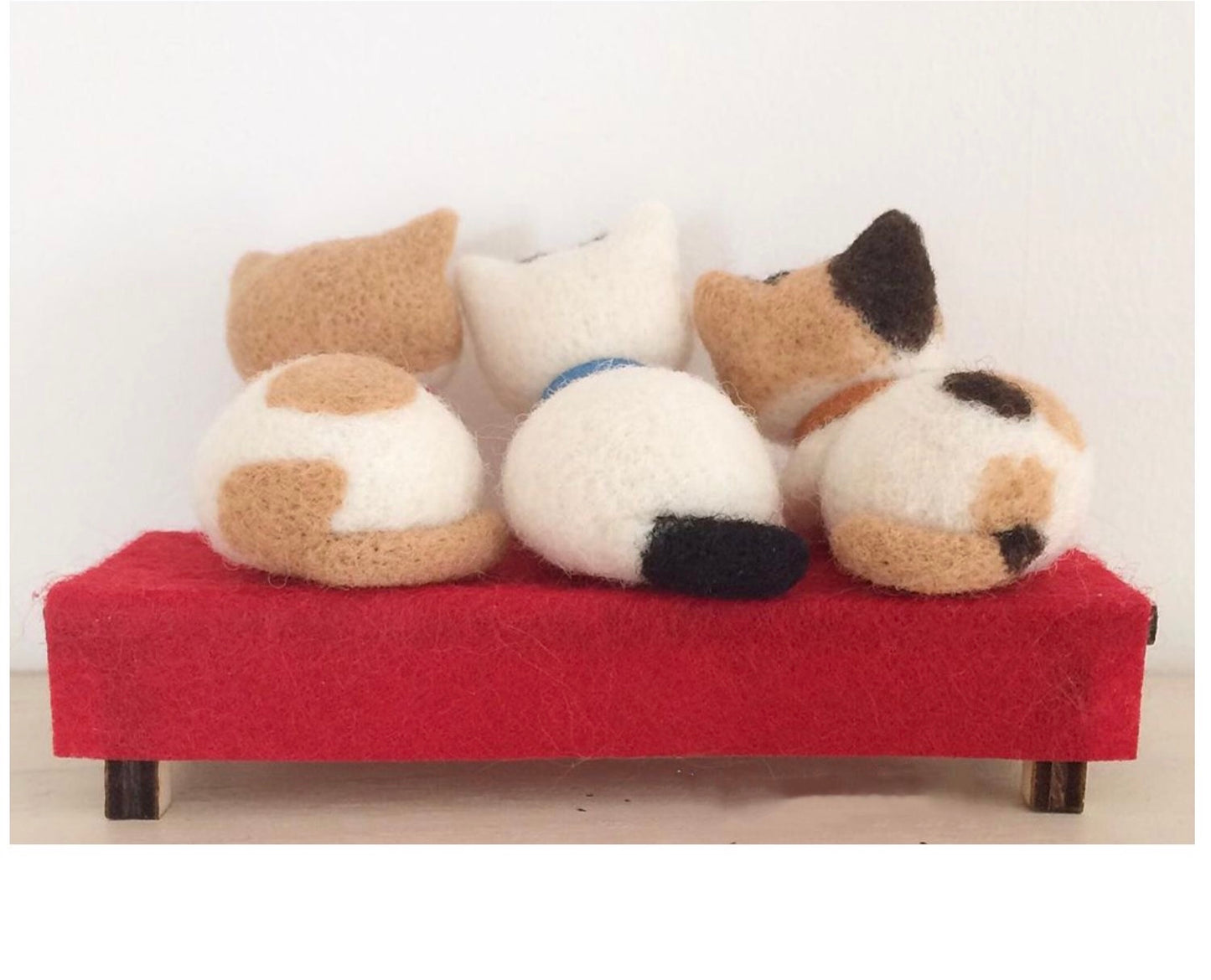Needle felted wool Felting Animals《cats》(4cats)Material Kit Handmade Craft for beginner 027