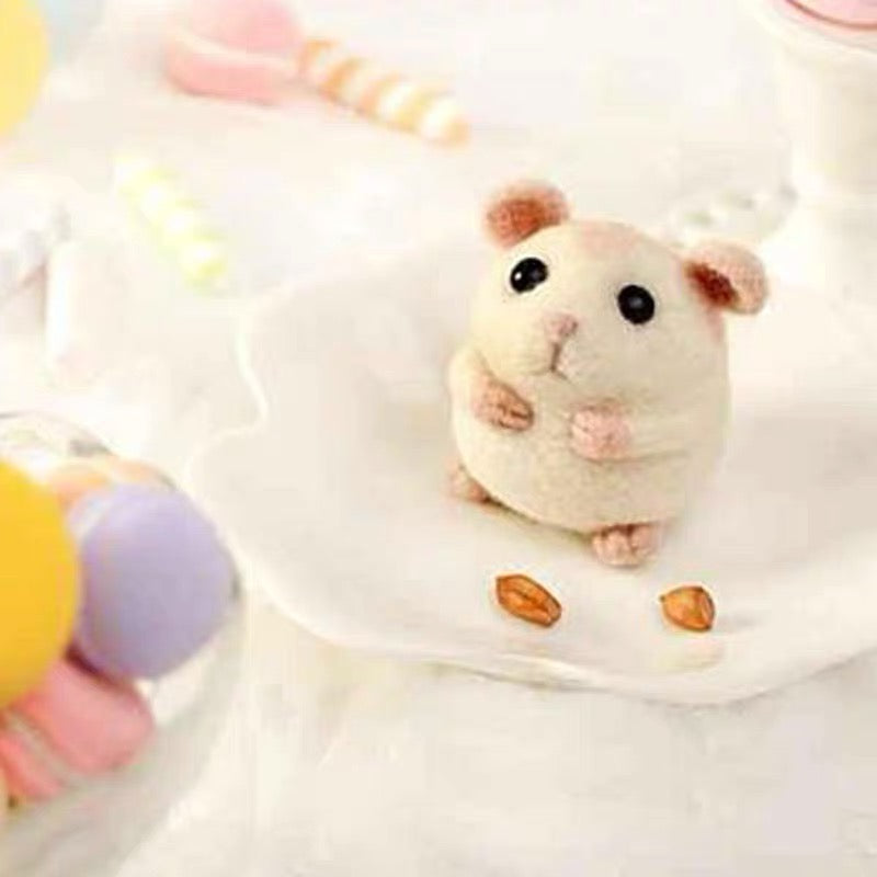 Needle felted wool Felting Animals《MOUSE》Material Kit Handmade Craft for beginner 029