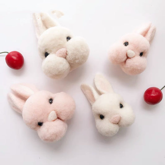 Needle felted wool Felting Animals《bunny》Material Kit Handmade Craft for beginner 030