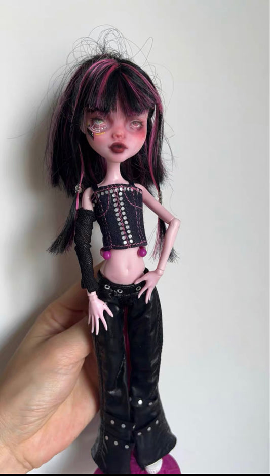 MONSTER HIGH DOLL OOAK CUSTOM,MONSTER HIGH DOLLS REPAINT,DRACULAURA - ART DOLL 0108