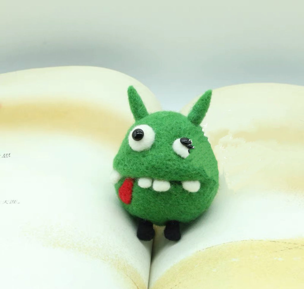 Needle Felting Animals《Monsters》needle felt Material Kit Handmade 1Set(3monsters),needle felting for beginners 039