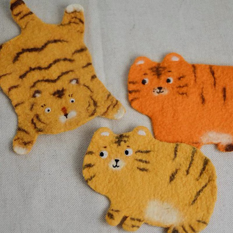 Needle Felting Animals《Cat Coaster》needle felt Material Kit Handmade 1Set(2cats Coasters),needle felting for beginners 050