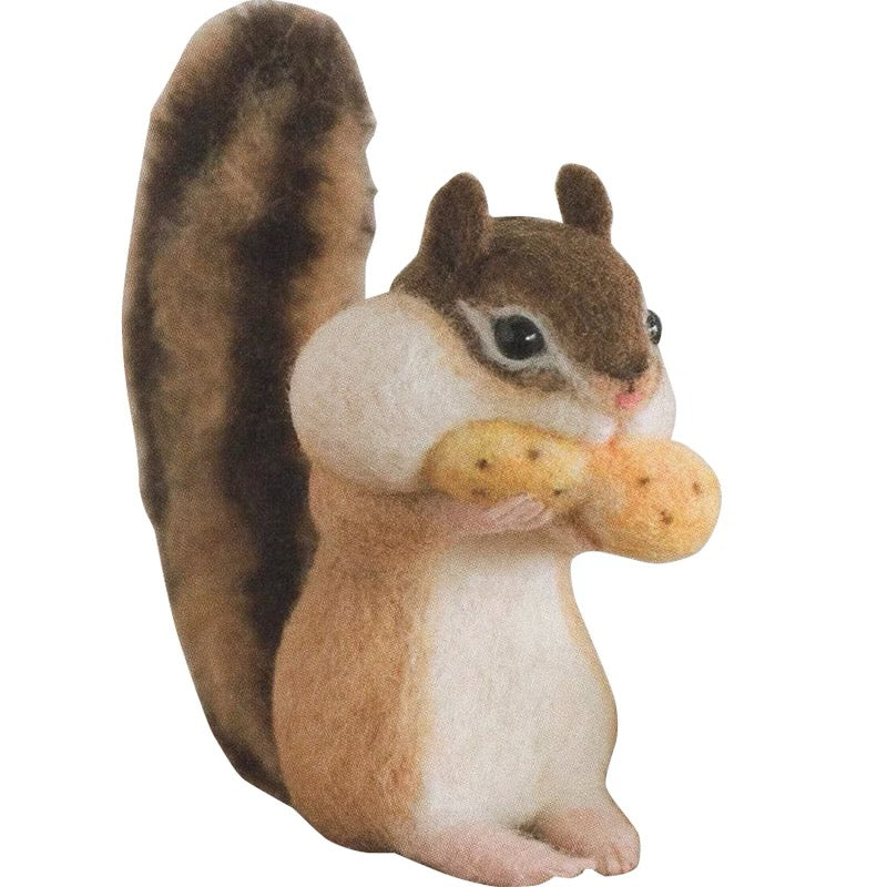 Needle Felting《Squirrel》 Material Kit Handmade ,Animal Needle Felting Kit for Beginners 1 Set(2Squirrels)057