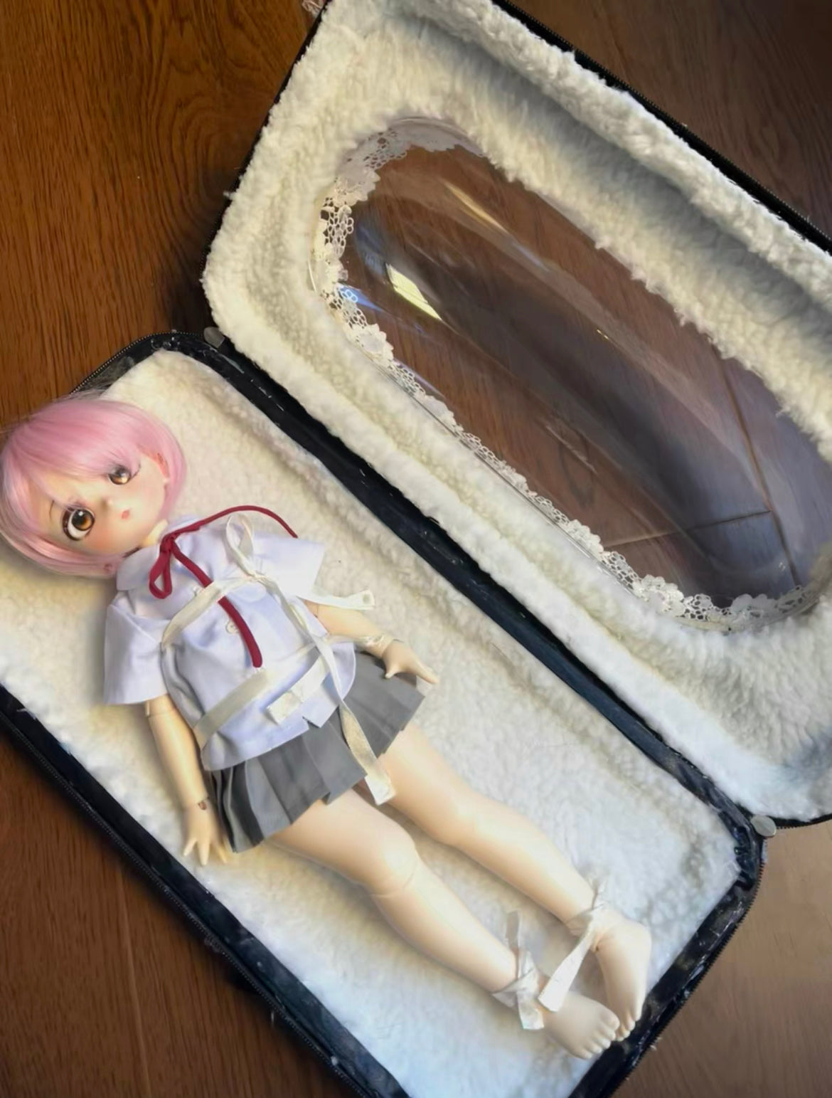 Protective and Stylish Blythe Doll Carry Case - Perfect for Travel and Storage 01