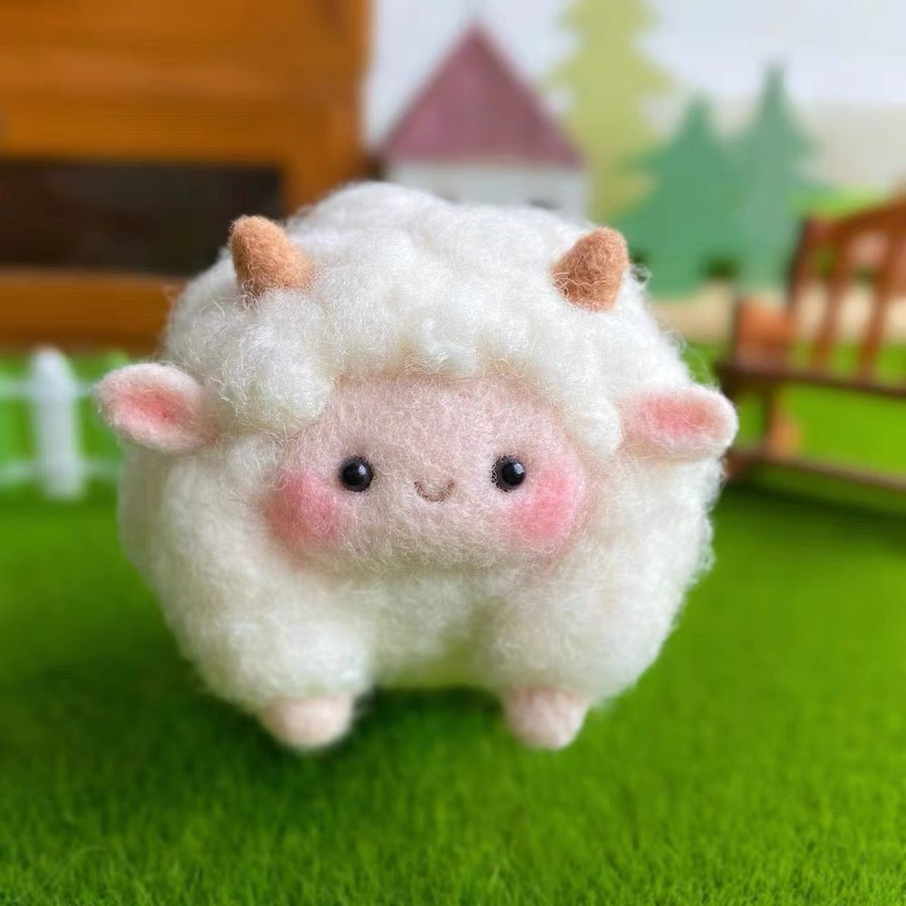Needle Felting《sheep》 Material Kit ,Animal Needle Felting Kit for Beginners 1 Set(2sheeps)