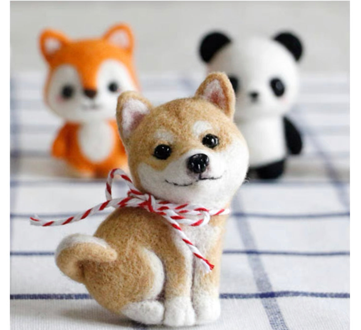 Needle Felting《Doggy》Brooch Material Kit ,Animal Needle Felting Kit for Beginners