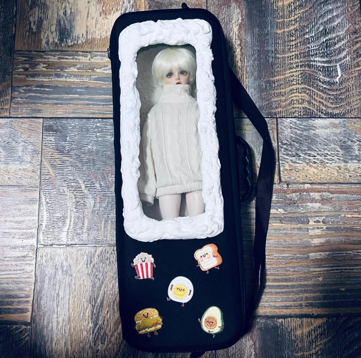 Protective and Stylish Blythe Doll Carry Case - Perfect for Travel and Storage 02