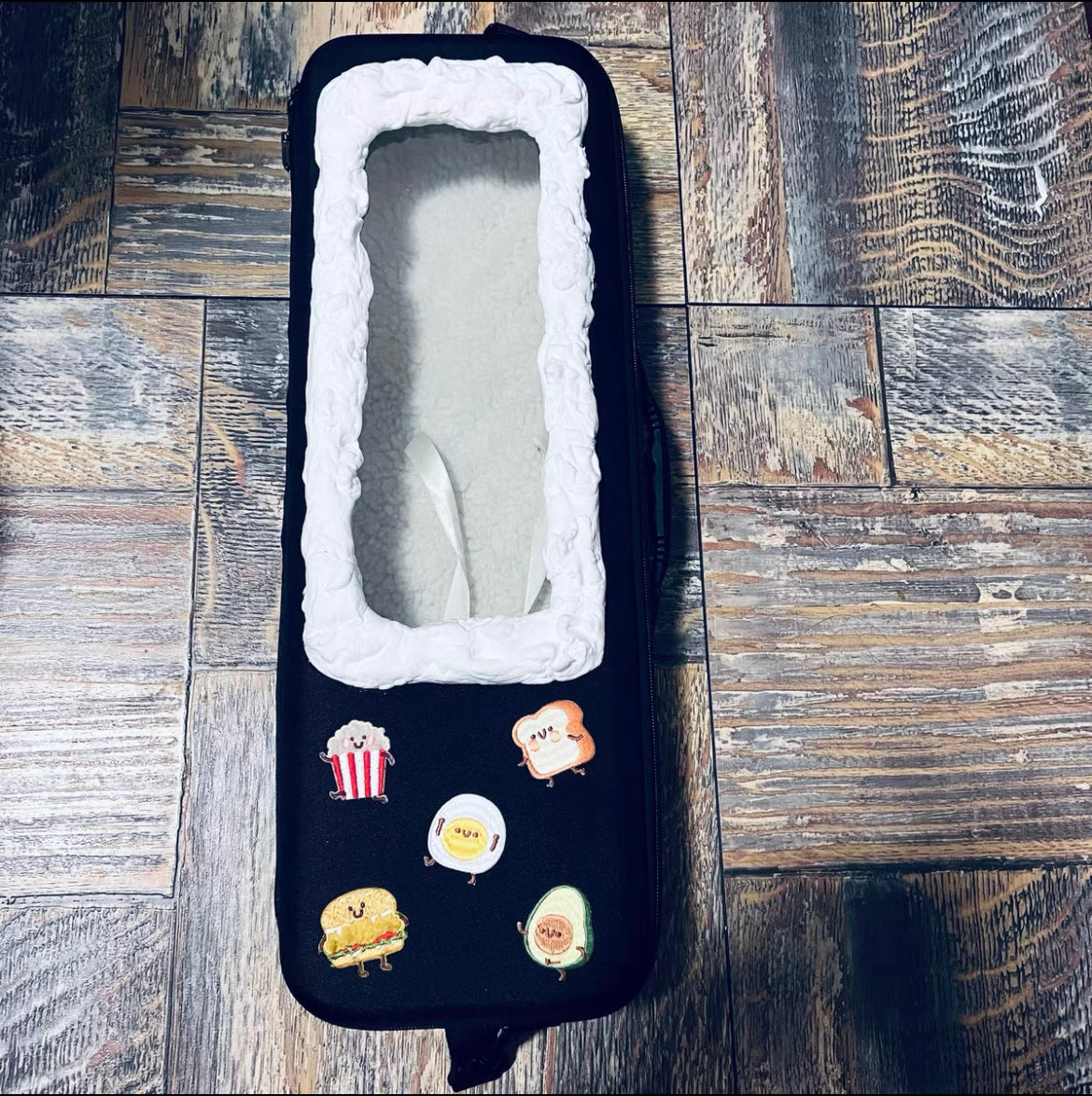 Protective and Stylish Blythe Doll Carry Case - Perfect for Travel and Storage 02