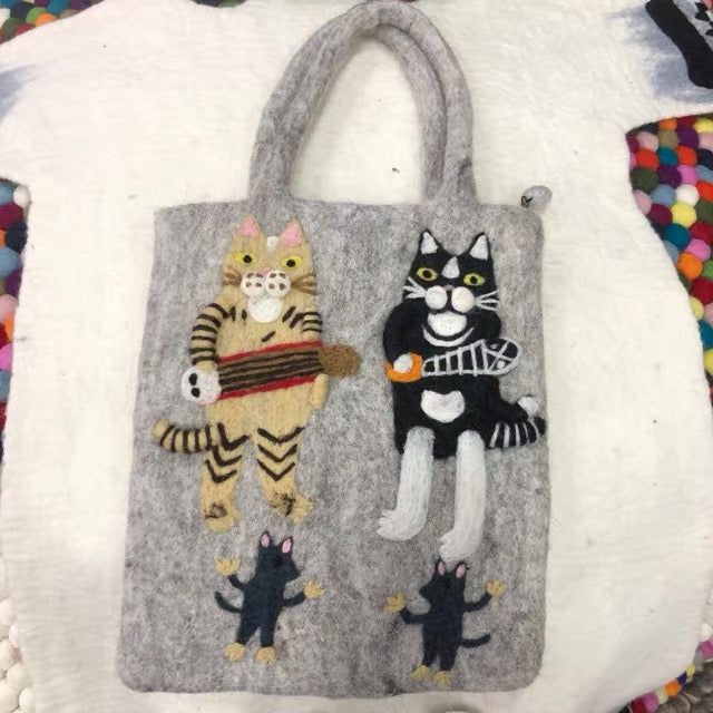 Felt handbag with cats detail,Handmade02