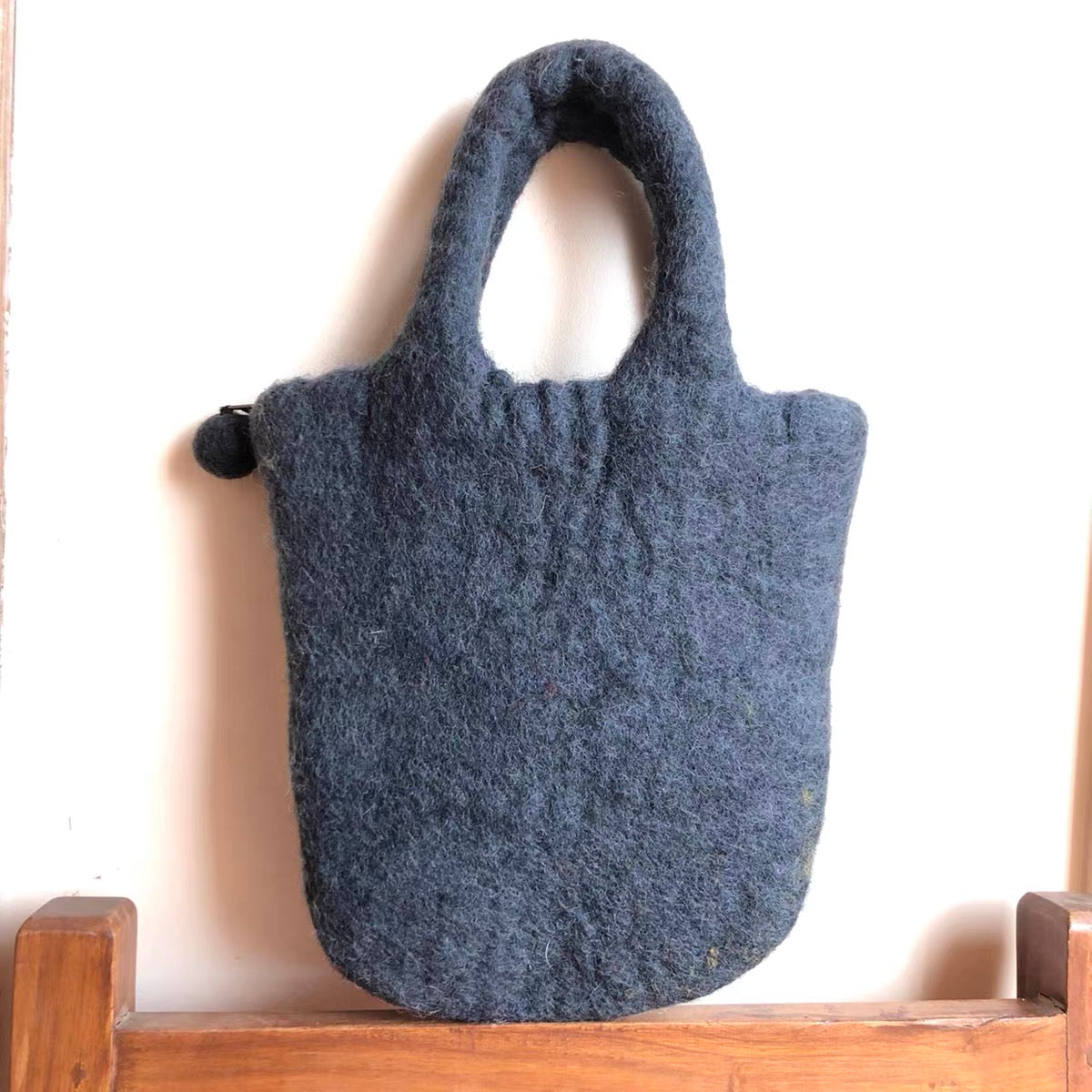 Felt handbag with cats detail,Handmade05
