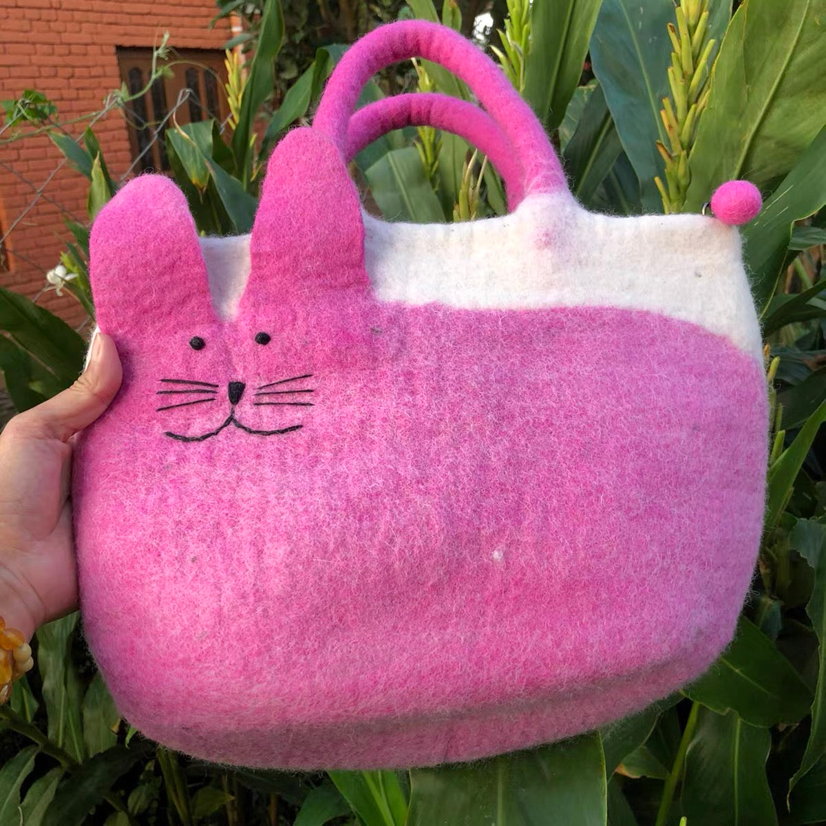 Felt handbag with rabbit detail,Handmade09