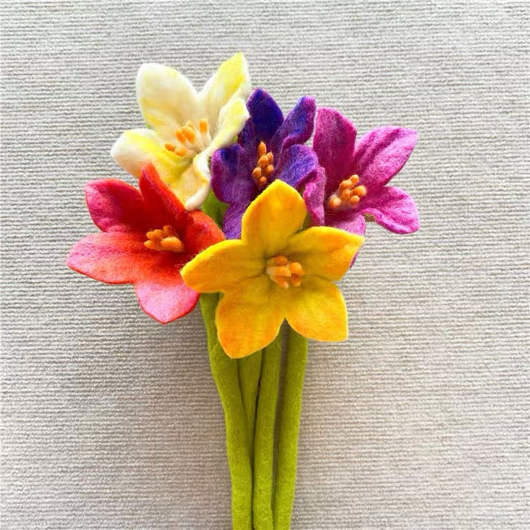 Needle felting Felt flowers with detail,Handmade 1set(3-5flowers) room decor018