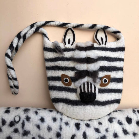 Needle felting Felt handbags with animals detail,Handmade 023