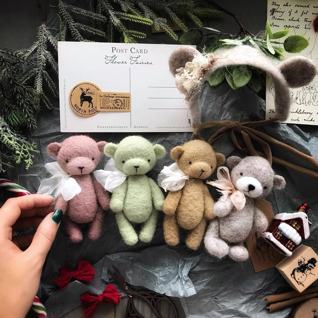Needle Felting《bear》 Material Kit Handmade ,Animal Needle Felting Kit for Beginners 1set(2bears)076