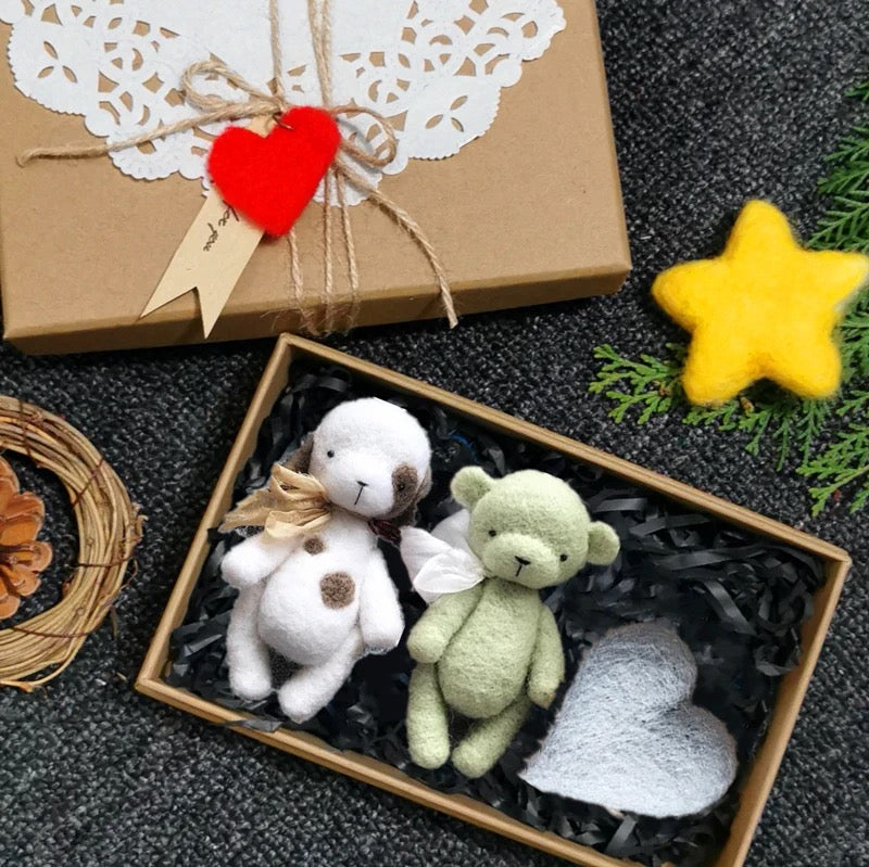 Needle Felting《bear》 Material Kit Handmade ,Animal Needle Felting Kit for Beginners 1set(2bears)076
