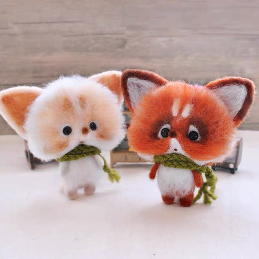Needle Felting《fox》 Material Kit with Light Handmade ,Animal Needle Felting Kit for Beginners 1set(2 foxes)065