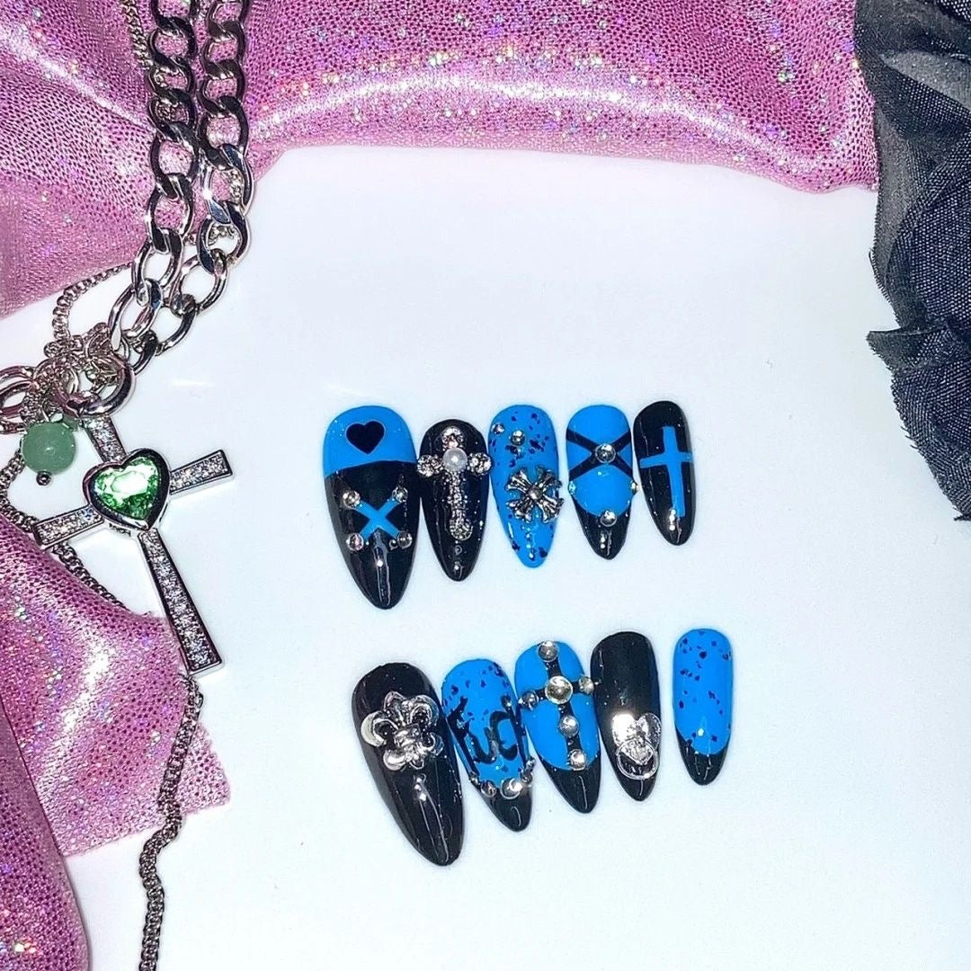 Monster high Frankie Stein inspired press on nails-custom art nails 02