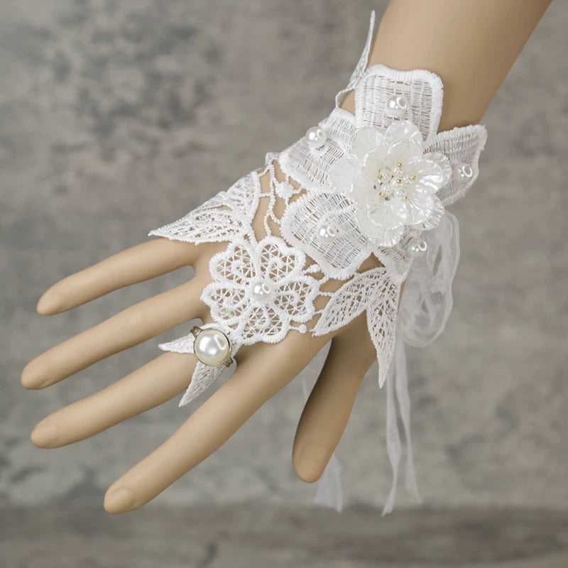Gothic Glamour Gloves - Add an Edgy Touch to Your Look 05