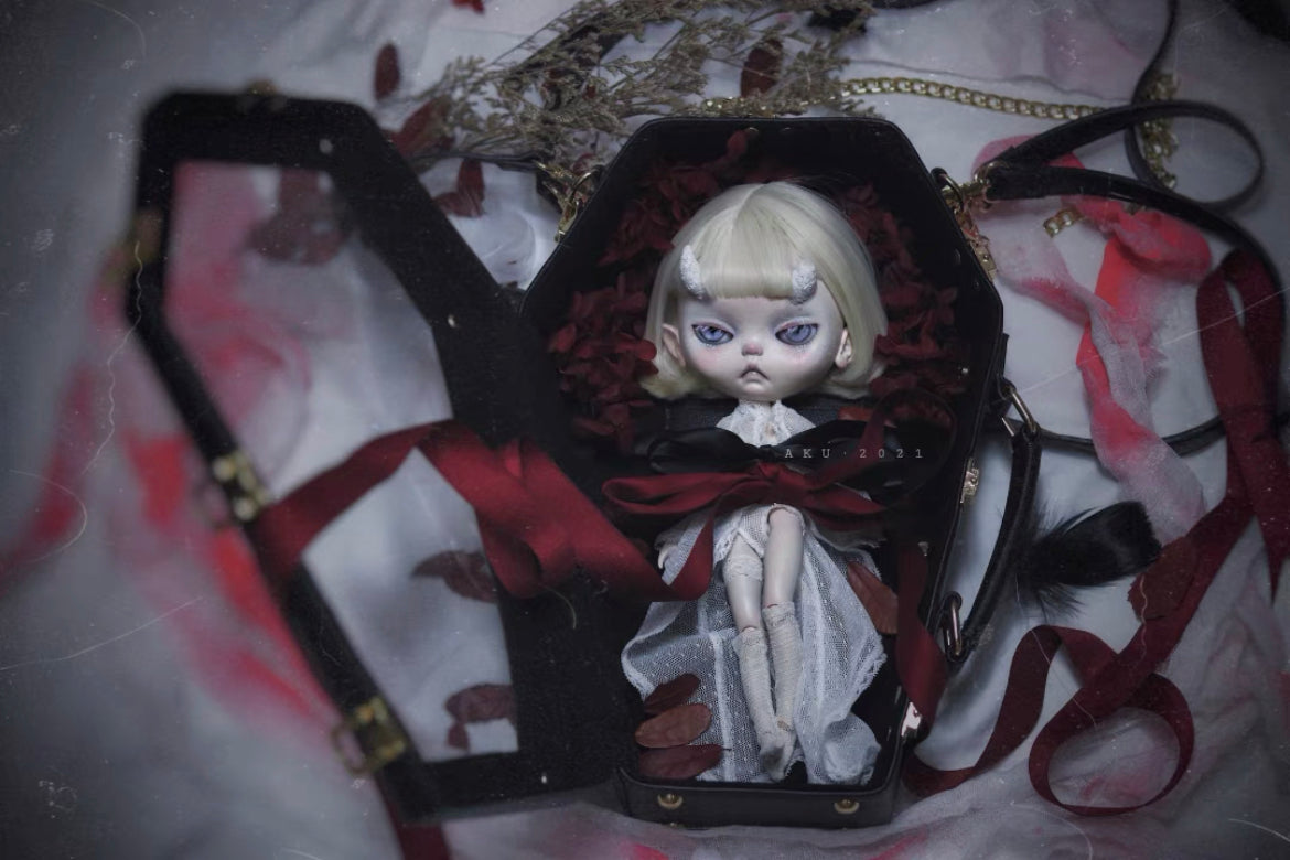 BLYTHE BJD travel bag for Blythe/OB24/1/6BJDProtective For Doll Handcrafted Handmade SHOWCASE/DISPLAYCASE/CARRYCASE 29CM*19CM*9CM