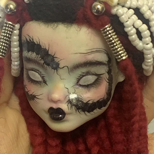 How to repaint monster high dolls ?
