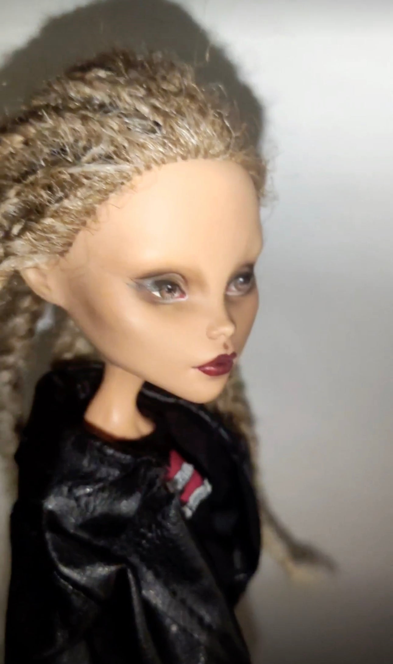 MONSTER HIGH DOLL OOAK CUSTOM，MONSTER HIGH DOLLS REPAINT,FRANKIE,DRACULAURA,LAGOONA ETC. - ART DOLL 0114