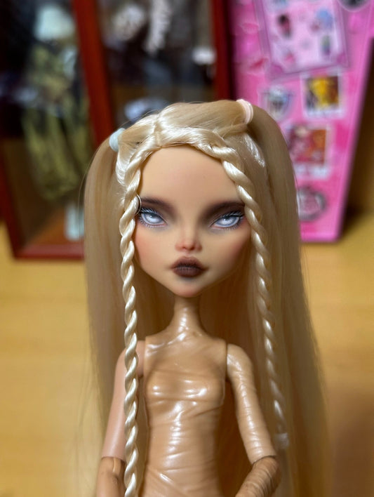 MONSTER HIGH DOLL OOAK CUSTOM -SCARAH SCREAMS CUSTOM DOLL 080