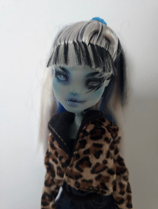 MONSTER HIGH DOLL OOAK CUSTOM -FRANKIE CUSTOM DOLL 082