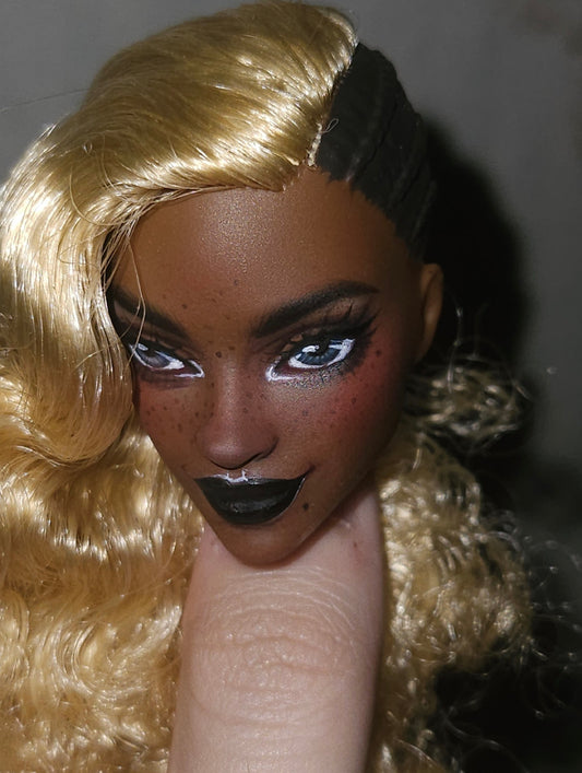 Custom Barbie doll ,Repaint OOAK  Barbie Repainted Head,repaint custom OOAK Barbie Commission