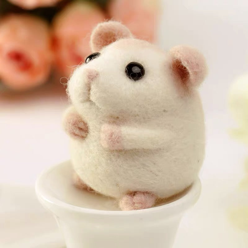 Needle felted wool Felting 《mouse》Material Kit Handmade Craft Valentine's Day Gift 033