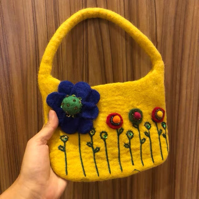 Felt handbag with flower detail,Handmade011