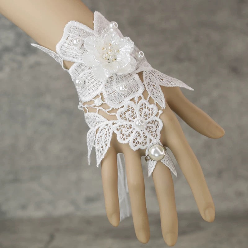 Gothic Glamour Gloves - Add an Edgy Touch to Your Look 05