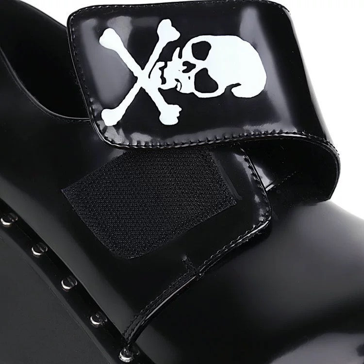 Step into the Dark Side: Gothic Thick-Soled Leather Shoes for a Bold Look 04